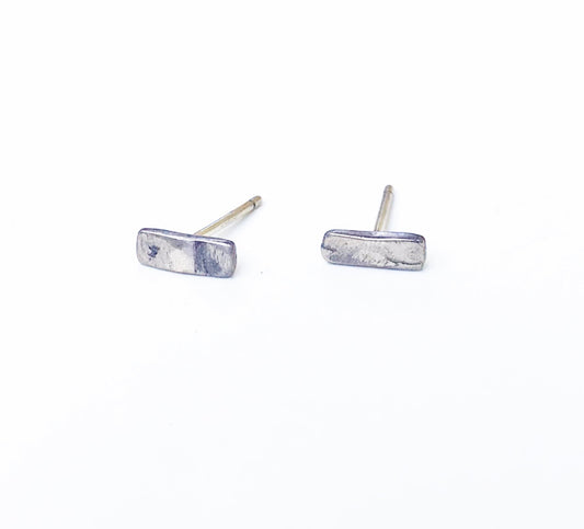 The Itty Bar Studs